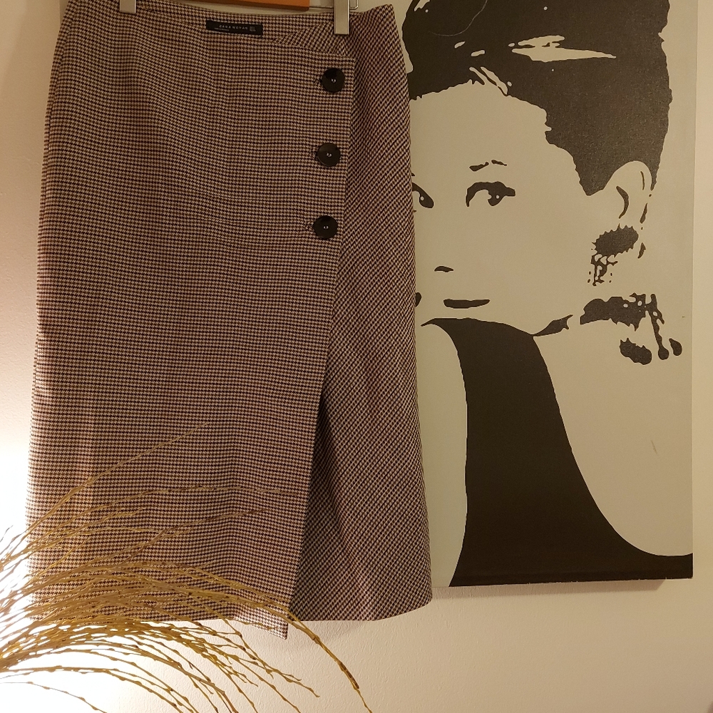 ZARA WOMAN houndstoothbutton up skirt